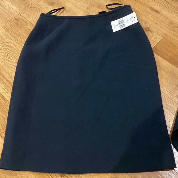 Tahari suit 0P petite navy New - Picture 9 of 12